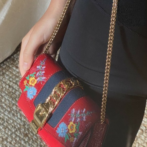 GUCCI Embroidered Super Mini Sylvie, Red - Picture 7 of 7